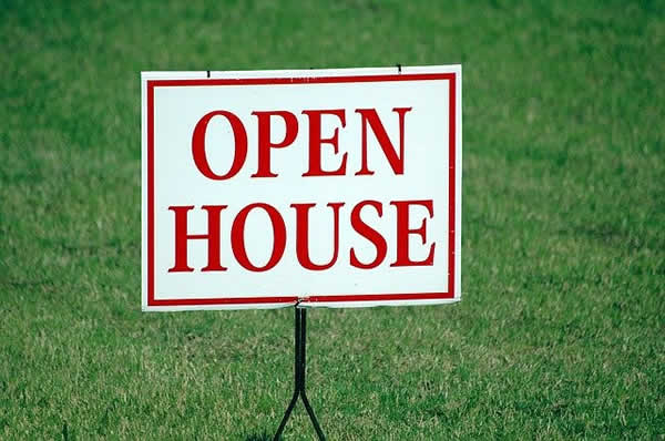 open house sign with red letters